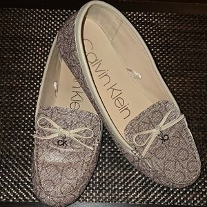 Calvin Klein Women's Textured Brown Loafers